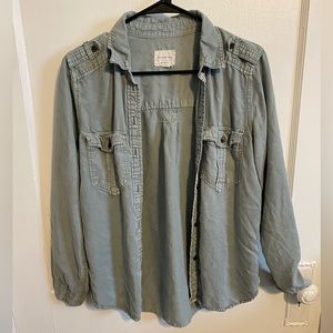 American Eagle super soft utility shirt